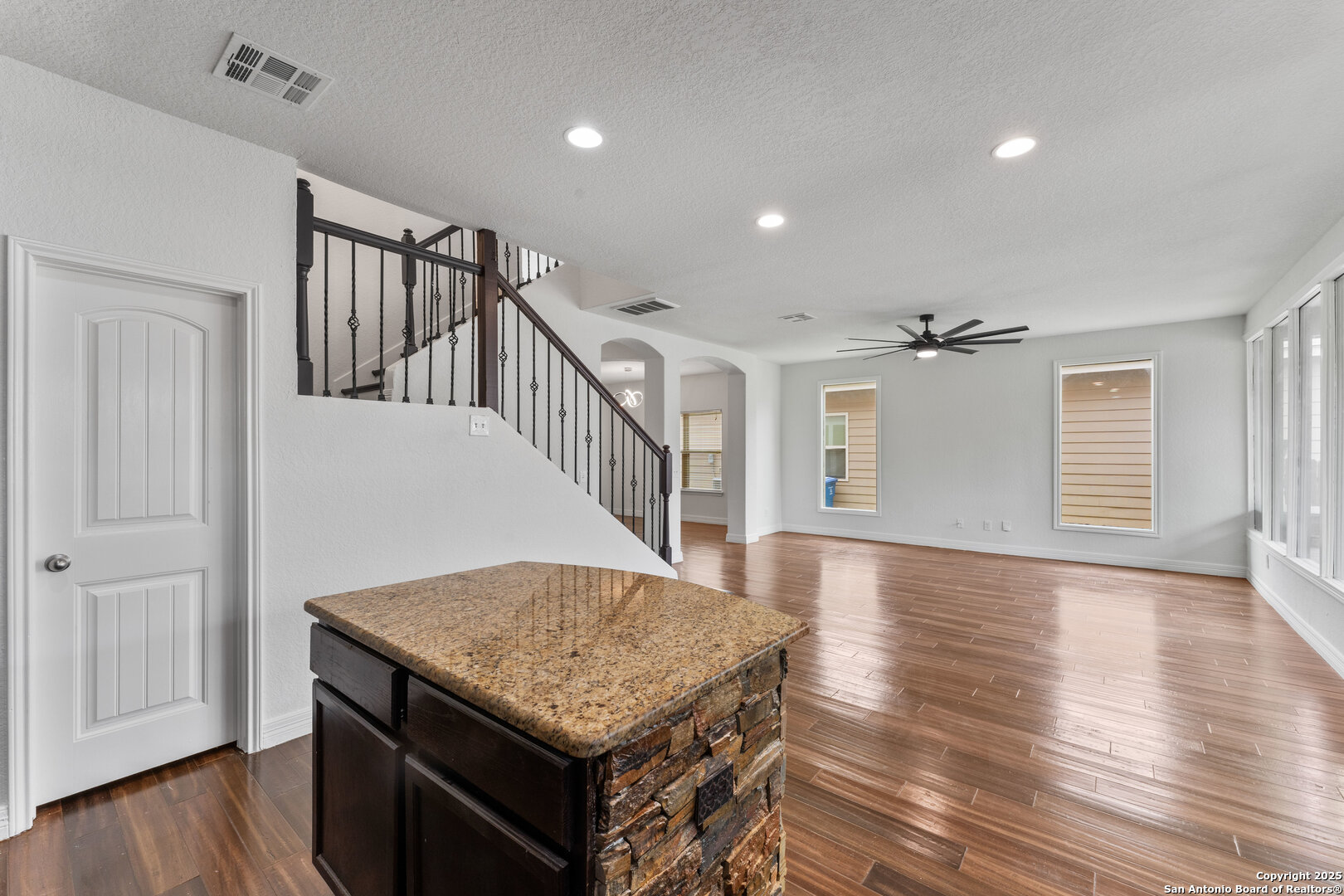 1115 CASPIAN PT