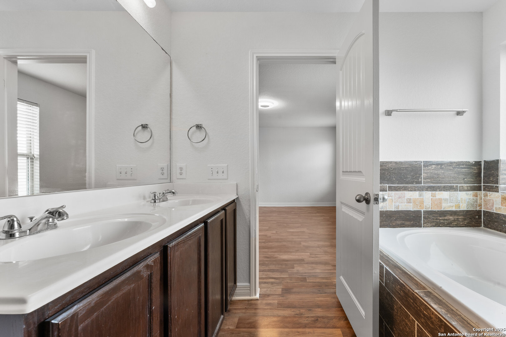 1115 CASPIAN PT