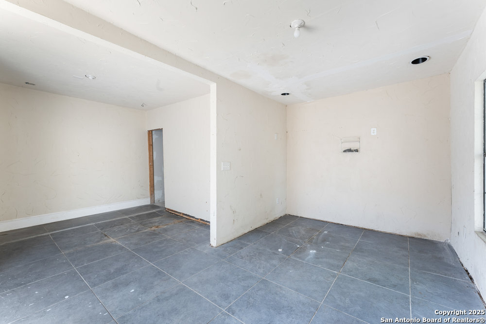 9611 Simplicity Dr