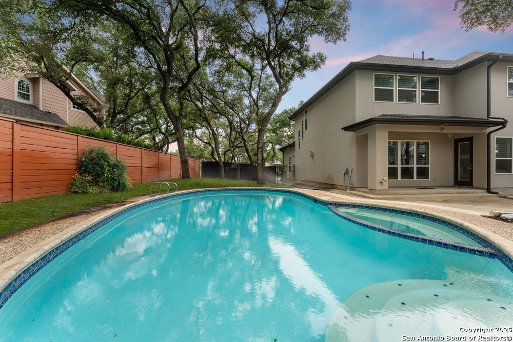 14307 Hill Prince