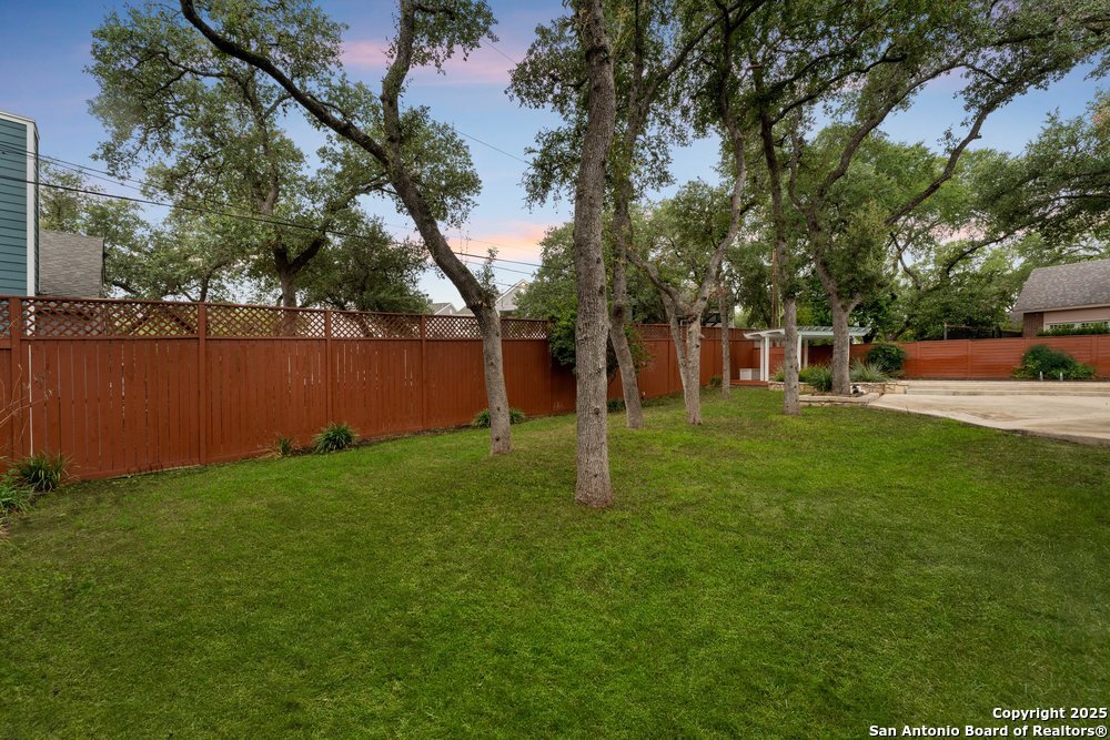 14307 Hill Prince