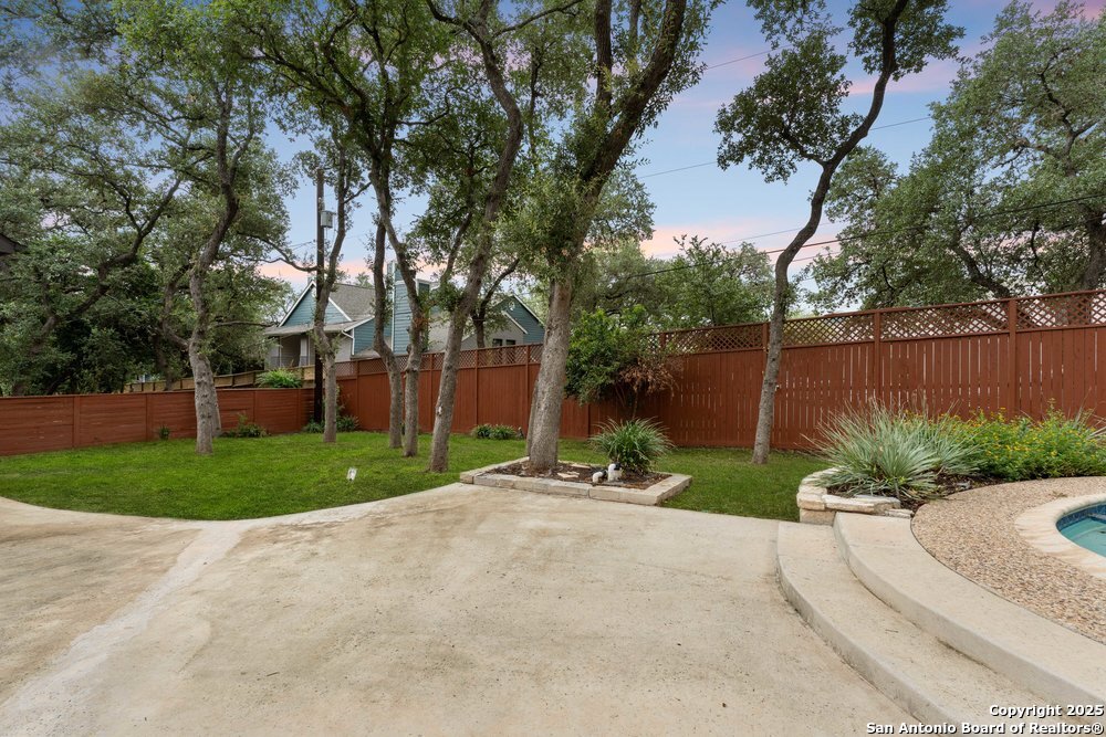 14307 Hill Prince
