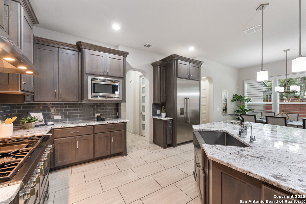 14307 Hill Prince