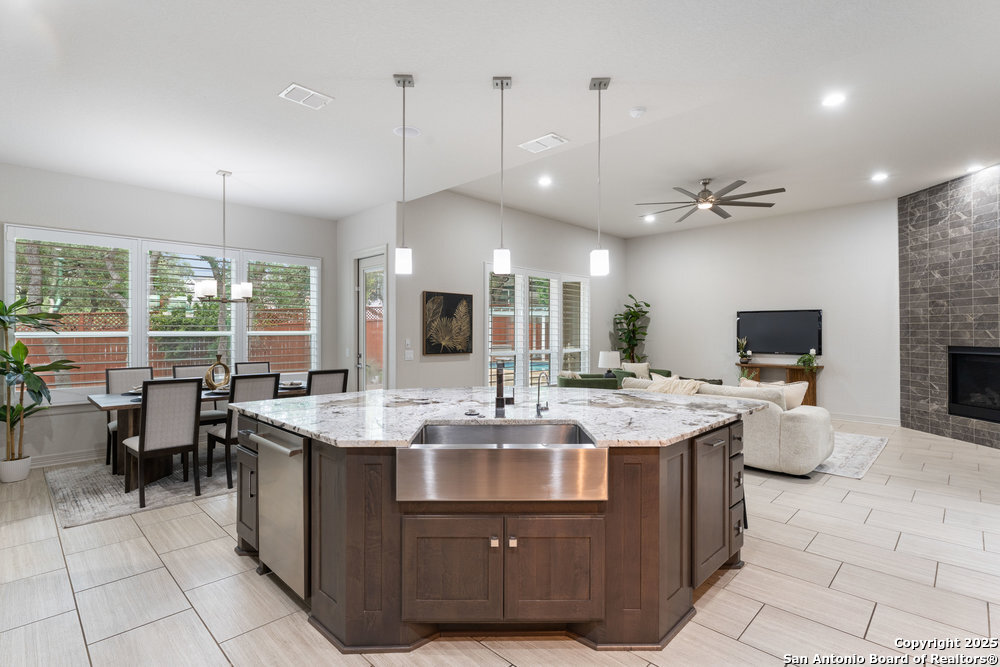 14307 Hill Prince