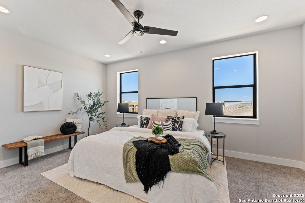 7946 Kennedy Hill