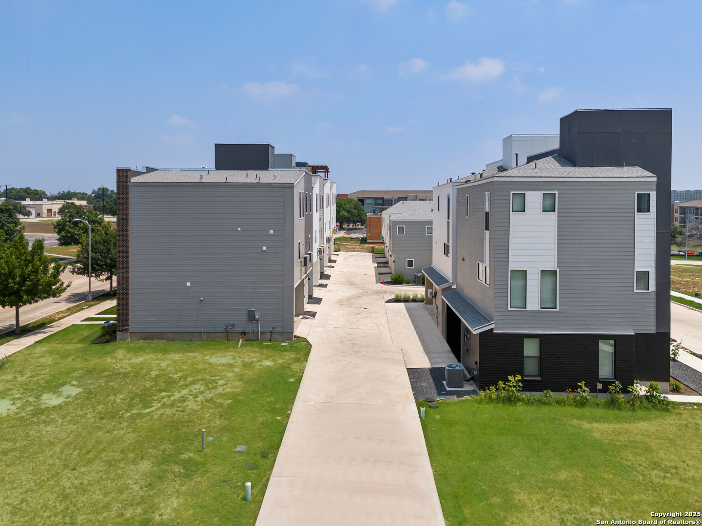 7946 Kennedy Hill
