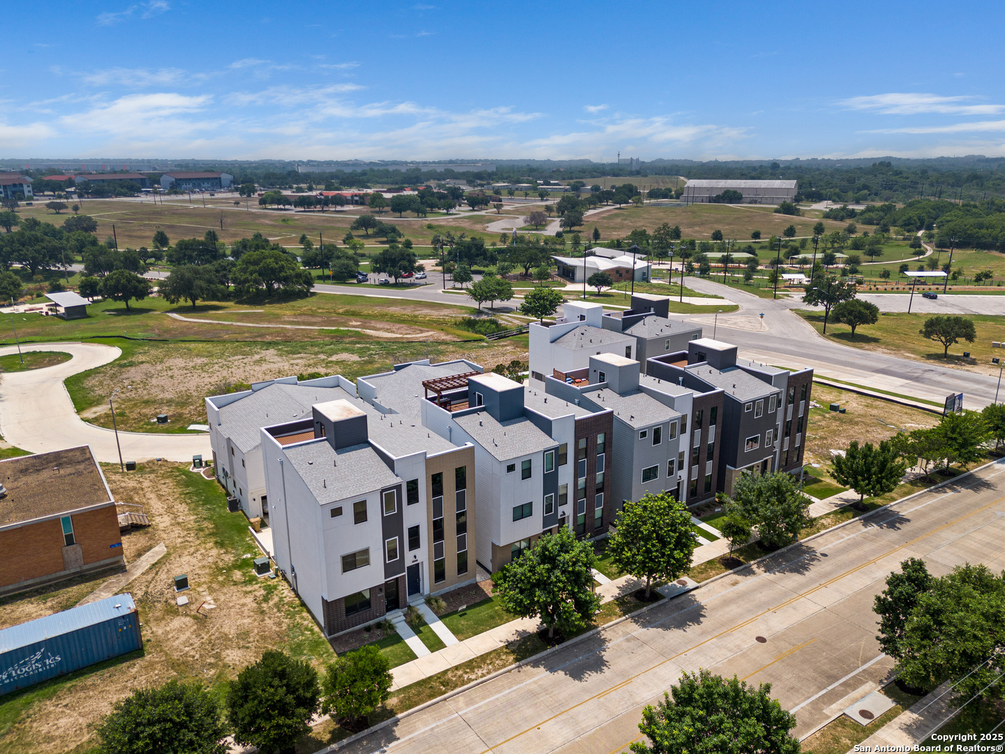 7946 Kennedy Hill