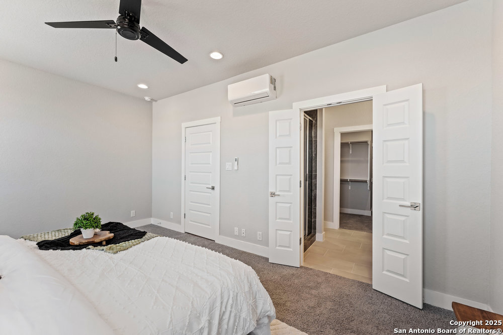 7946 Kennedy Hill