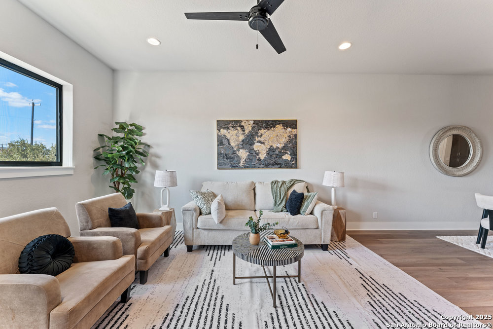 7946 Kennedy Hill