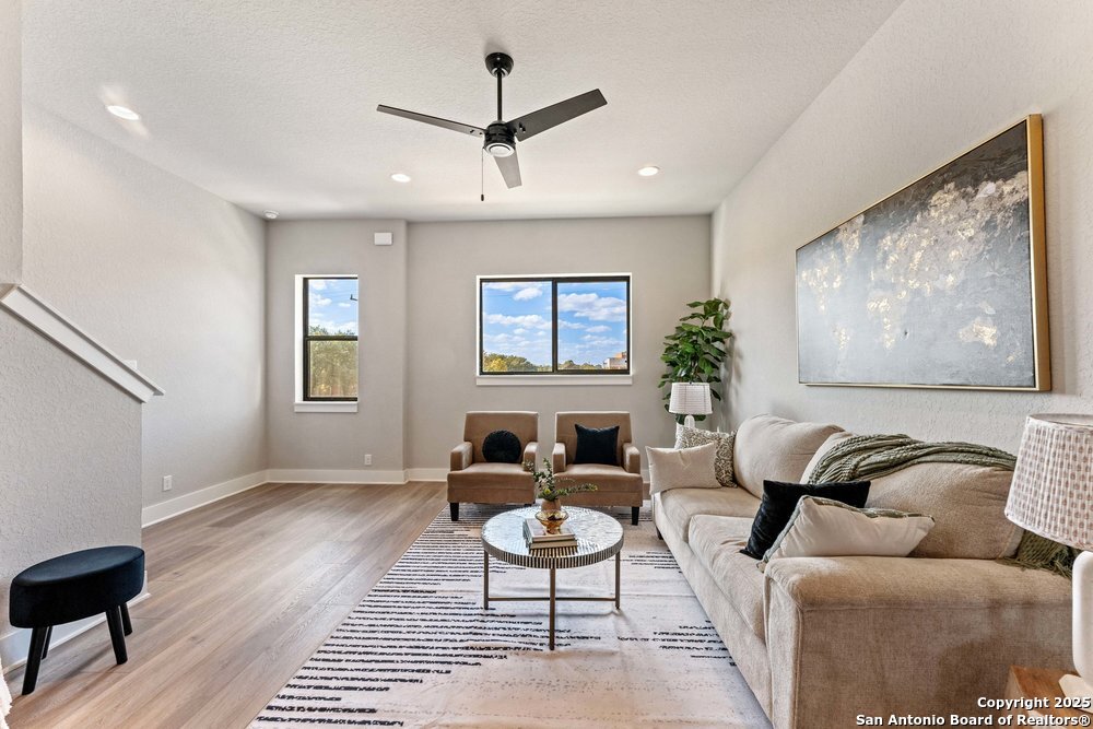 7946 Kennedy Hill