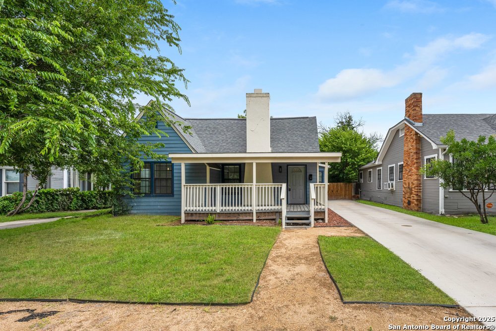 1407 W Mistletoe