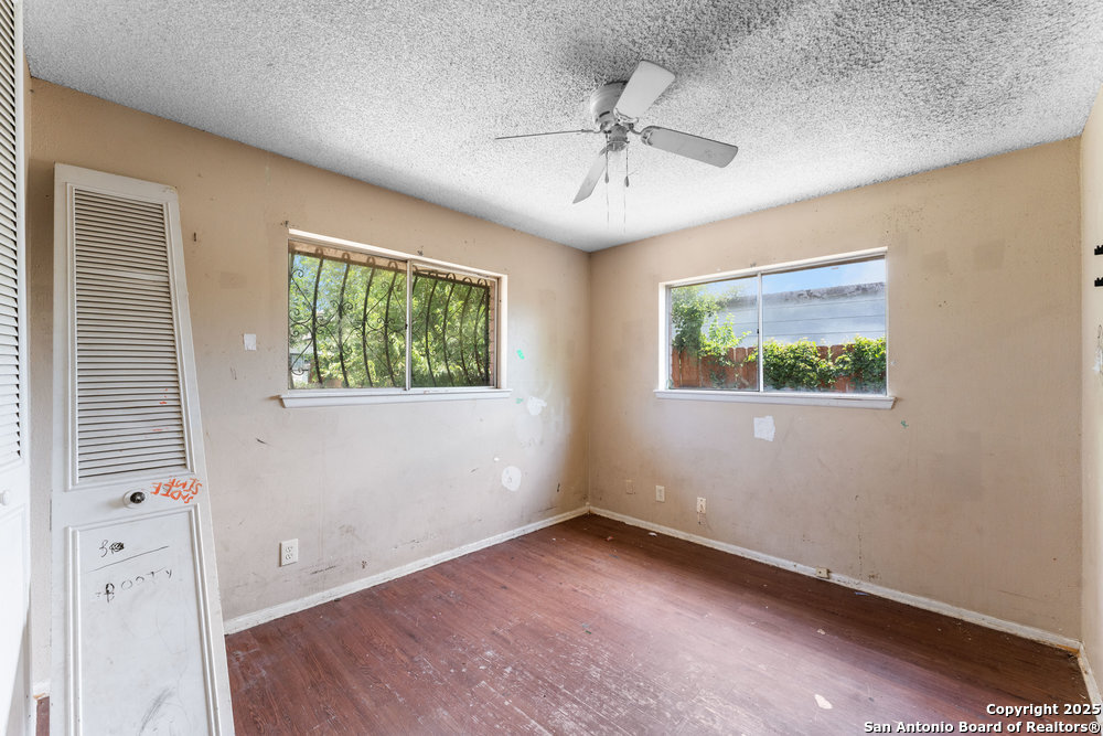 202 Estate Dr