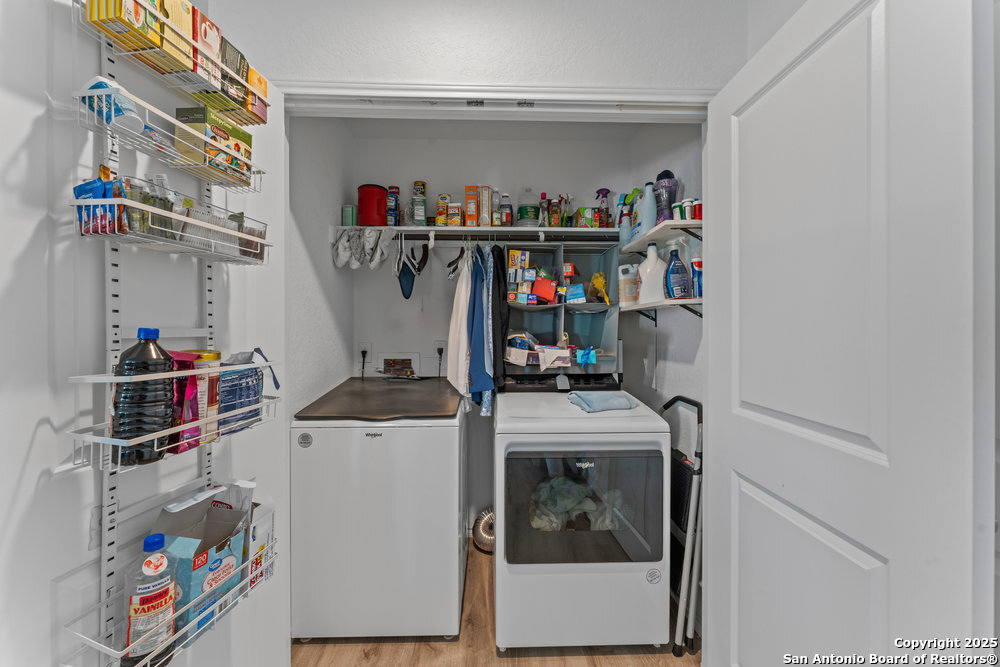 10203 Devon Wheel St