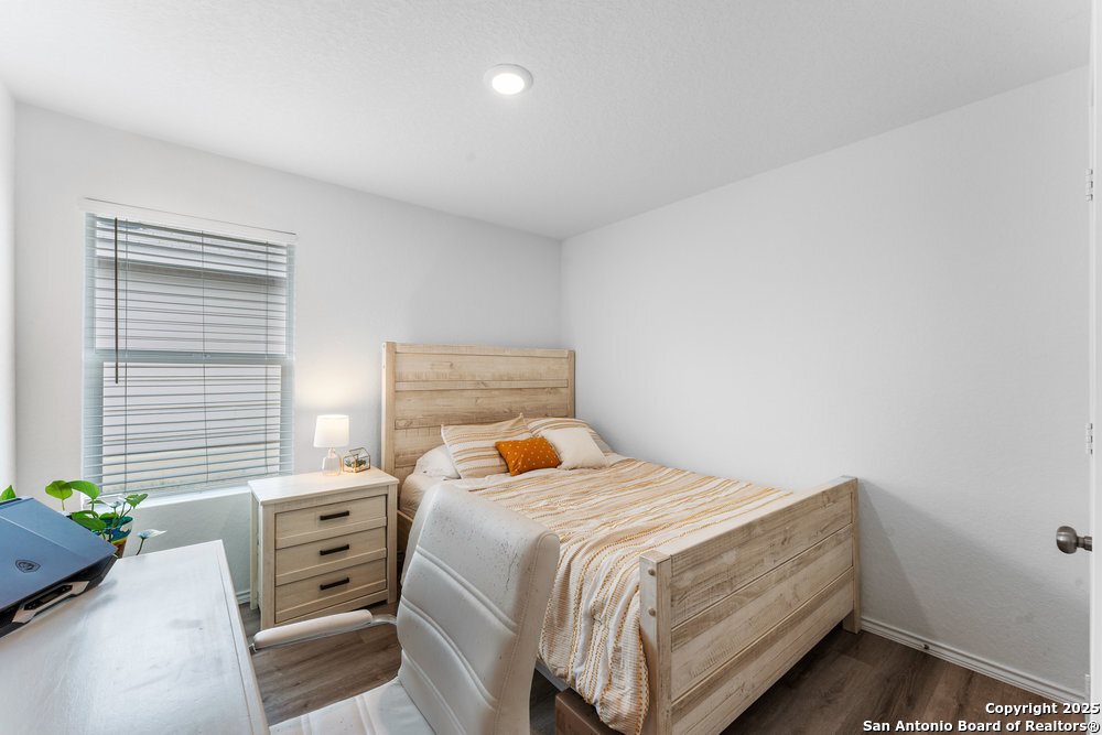 10203 Devon Wheel St