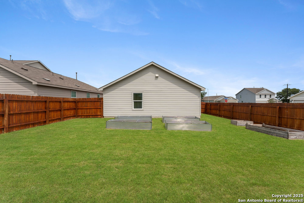 10203 Devon Wheel St