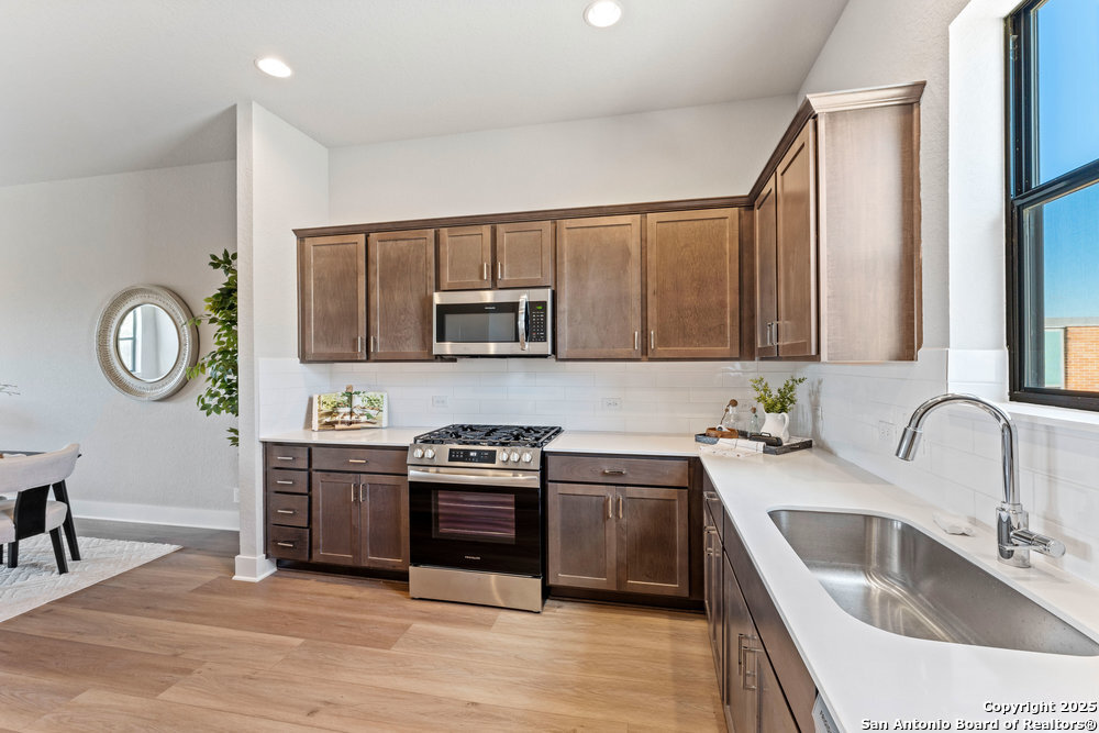 7944 Kennedy Hill
