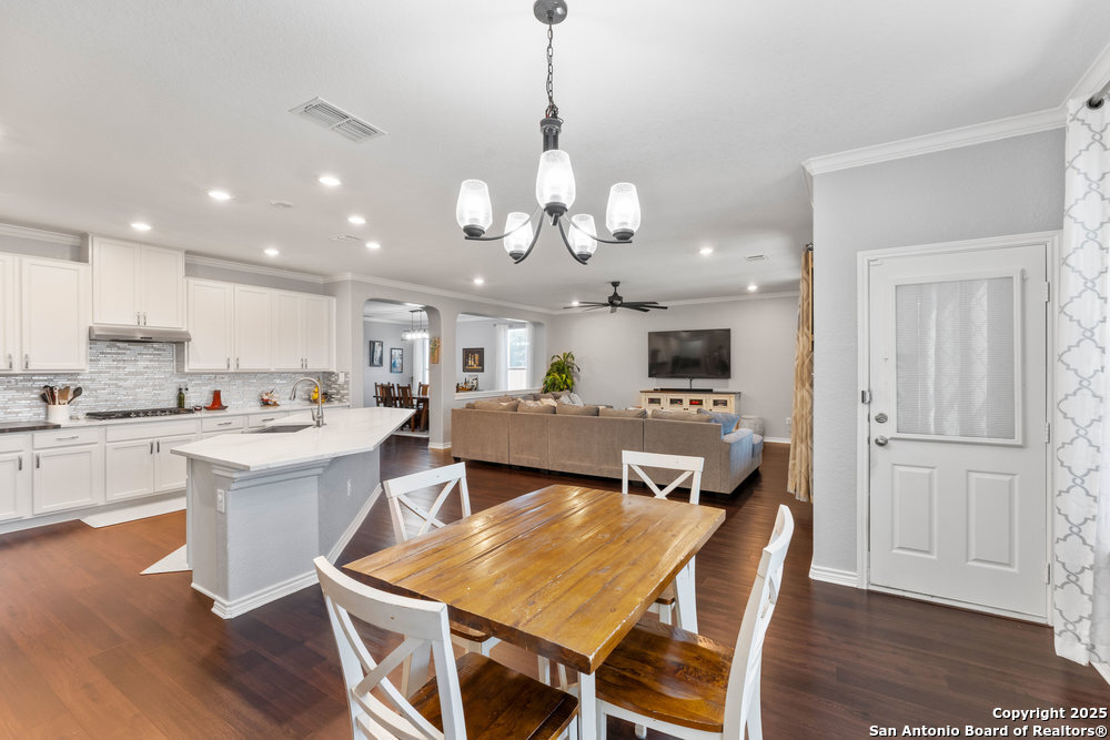 11306 Sawyer Valley