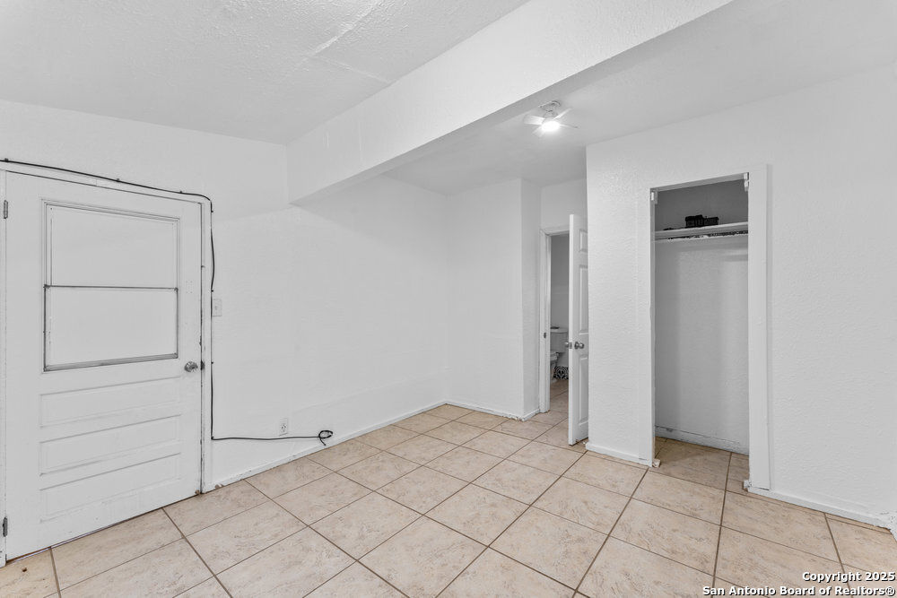 373 Avenue I
