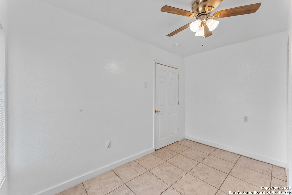 373 Avenue I