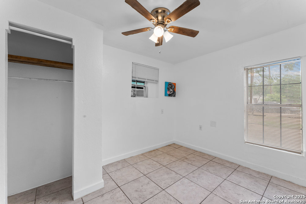 373 Avenue I