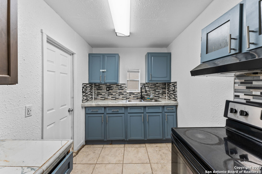 373 Avenue I