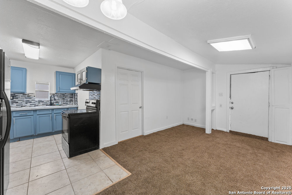 373 Avenue I