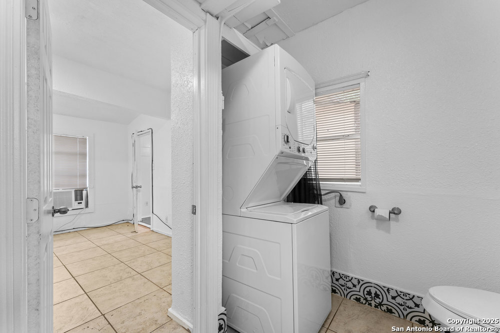 373 Avenue I