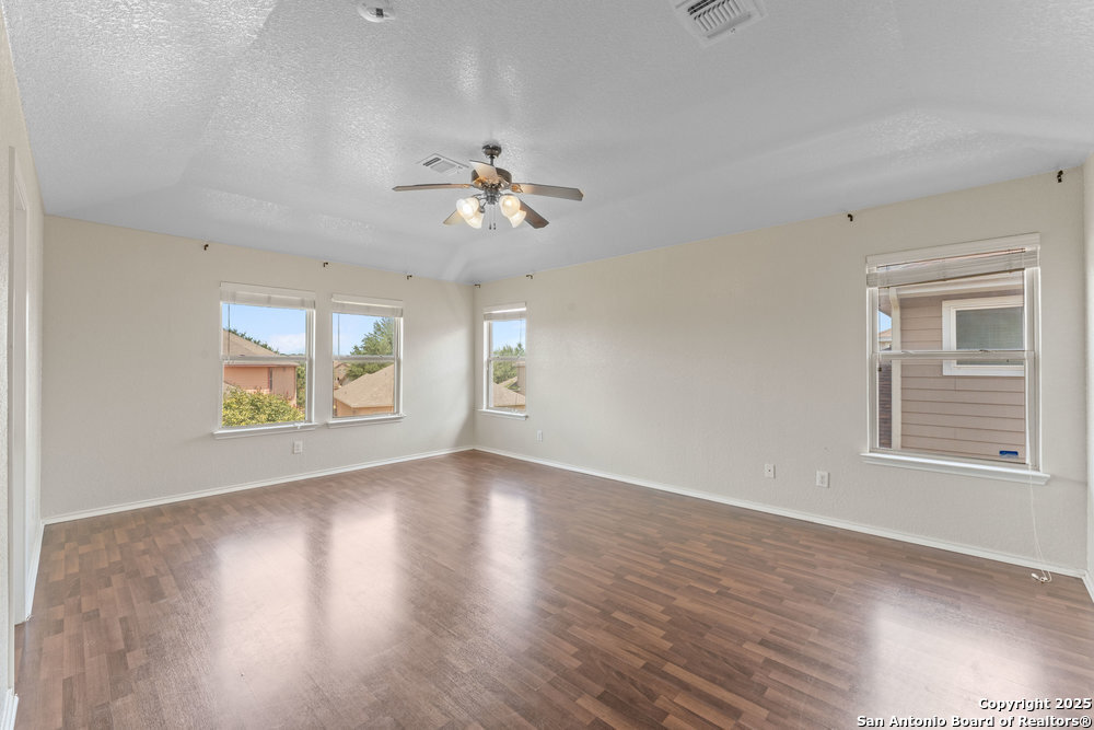 8407 Apache Bend