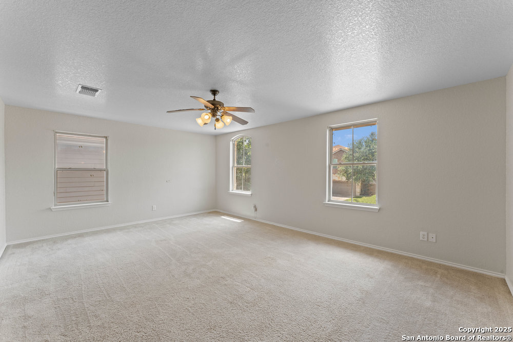 8407 Apache Bend