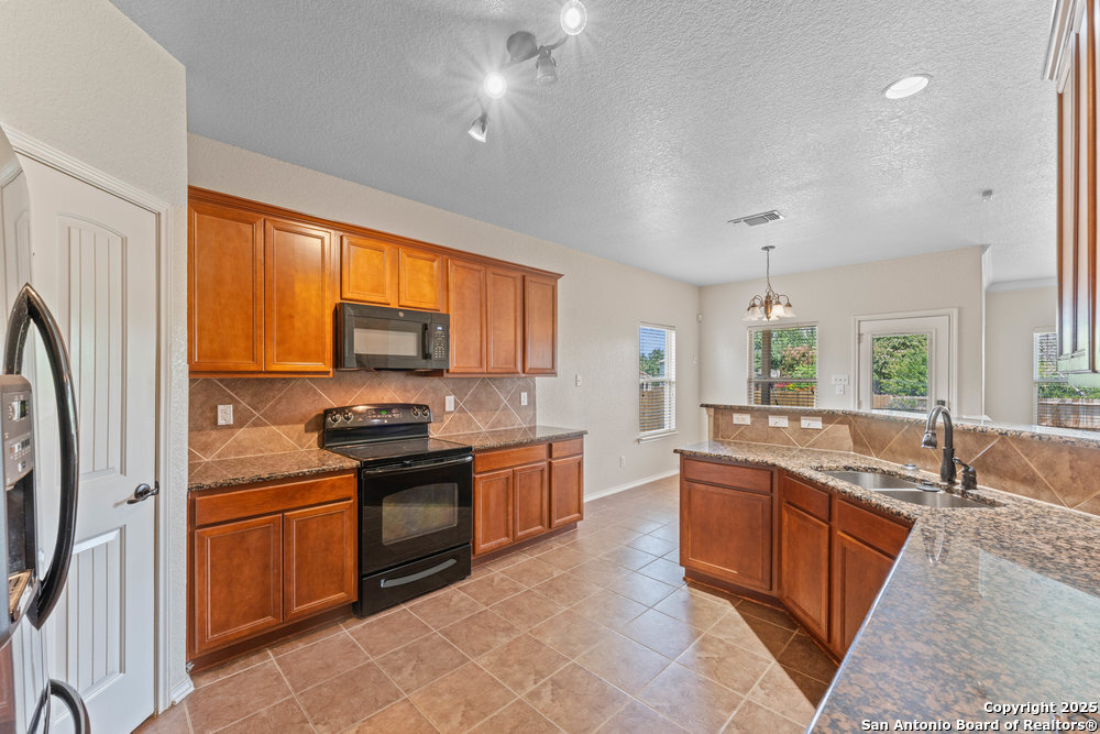 8407 Apache Bend