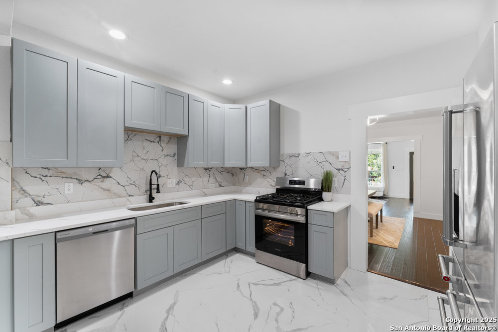 612 W Magnolia Ave