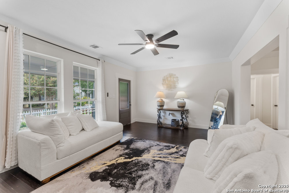 612 W Magnolia Ave