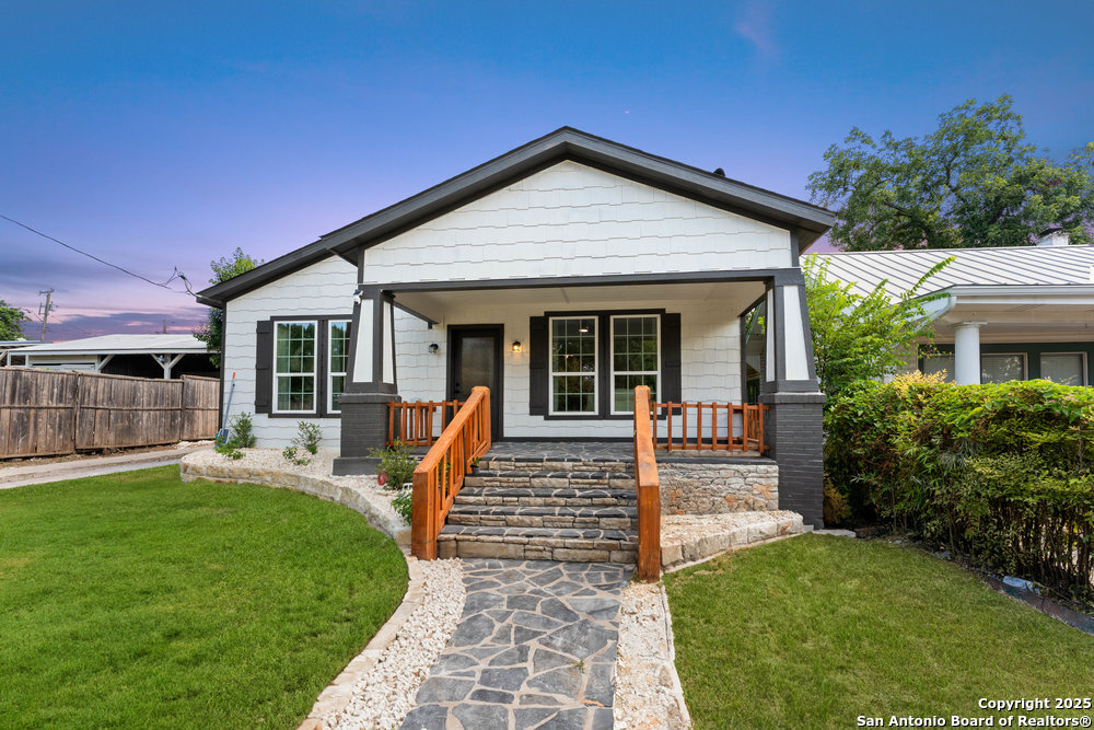 612 W Magnolia Ave
