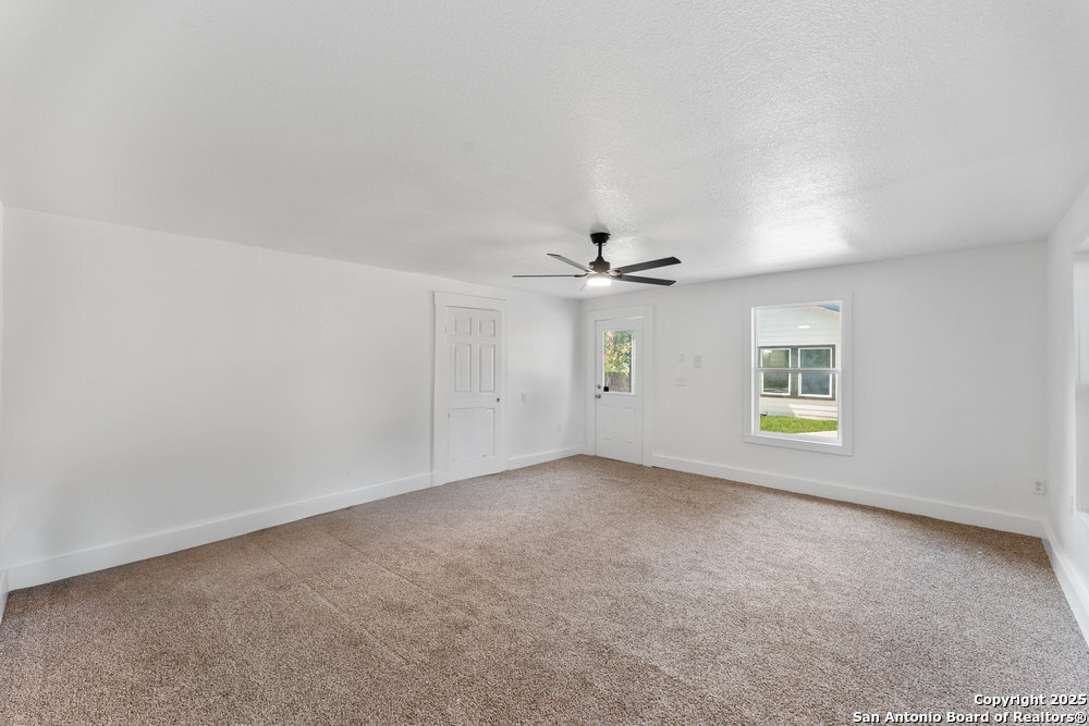 612 W Magnolia Ave
