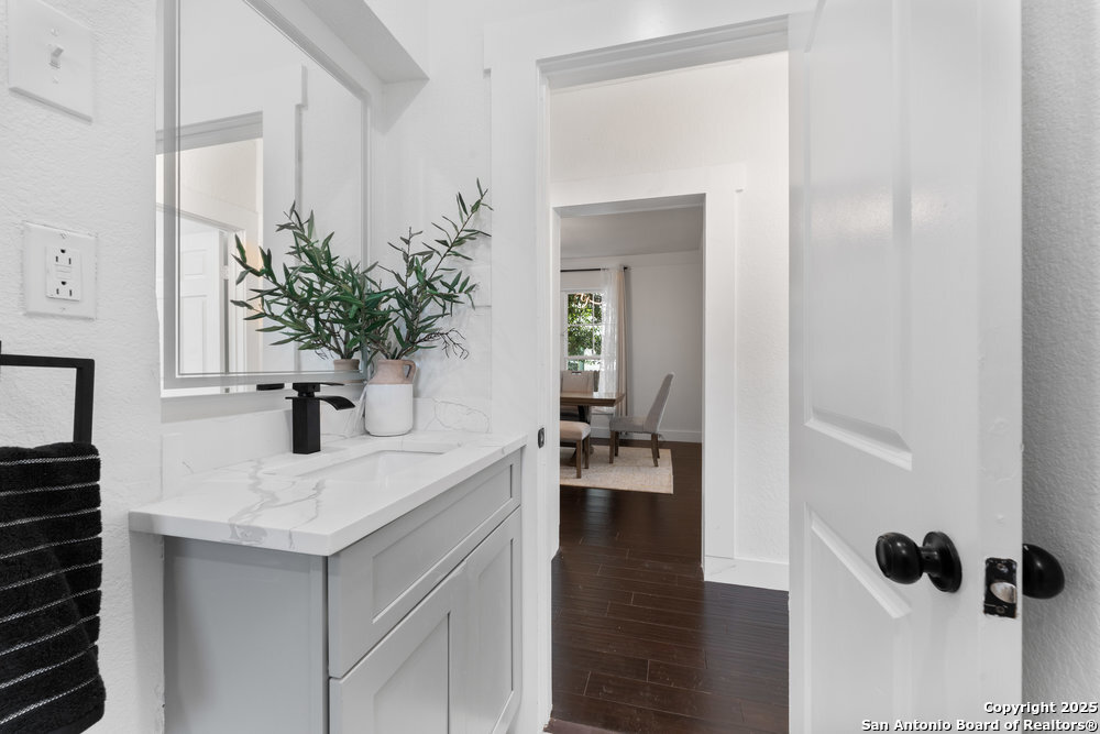 612 W Magnolia Ave