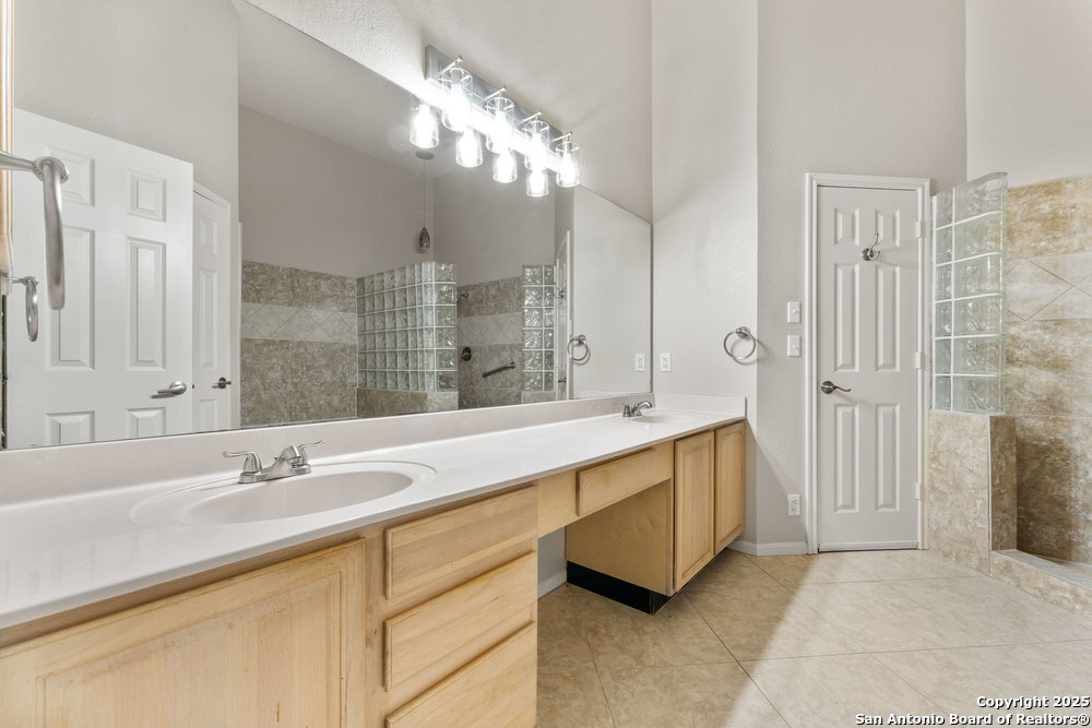 25819 Whata View
