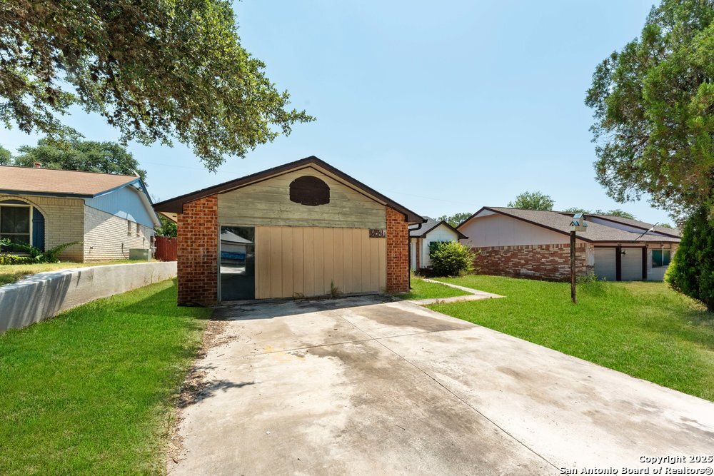 11542 Woollcott