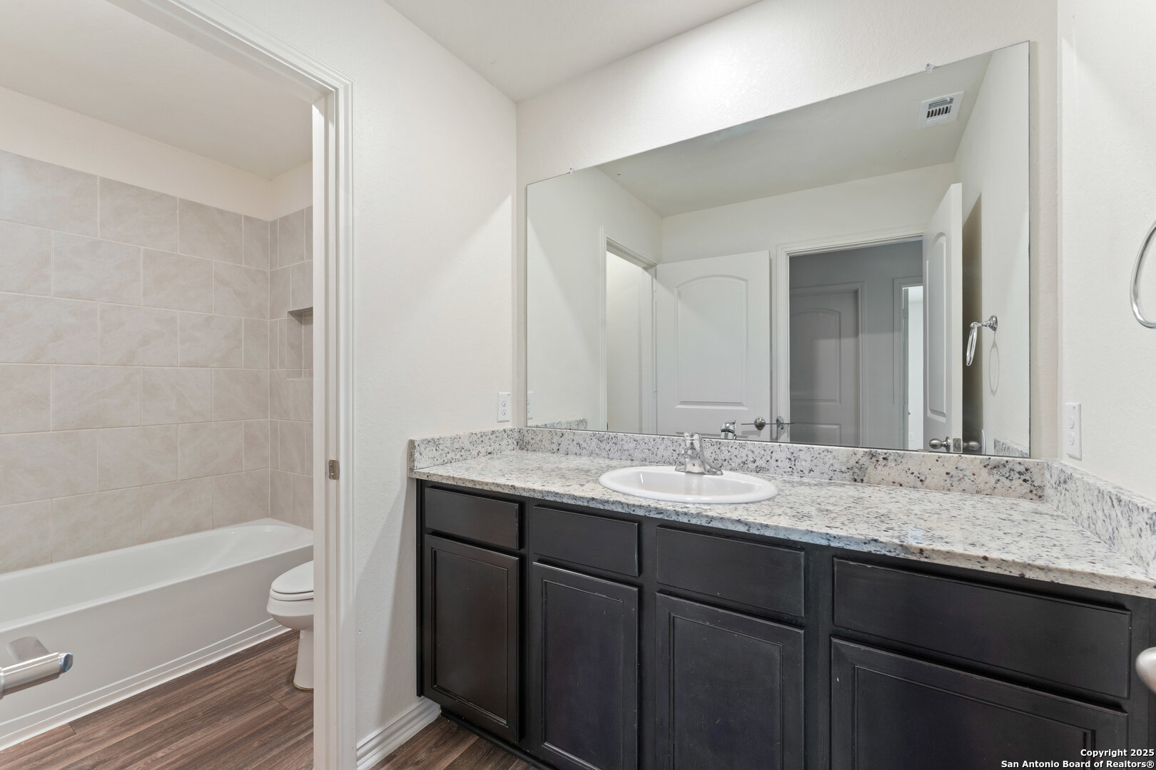 15231 Harbor Landing