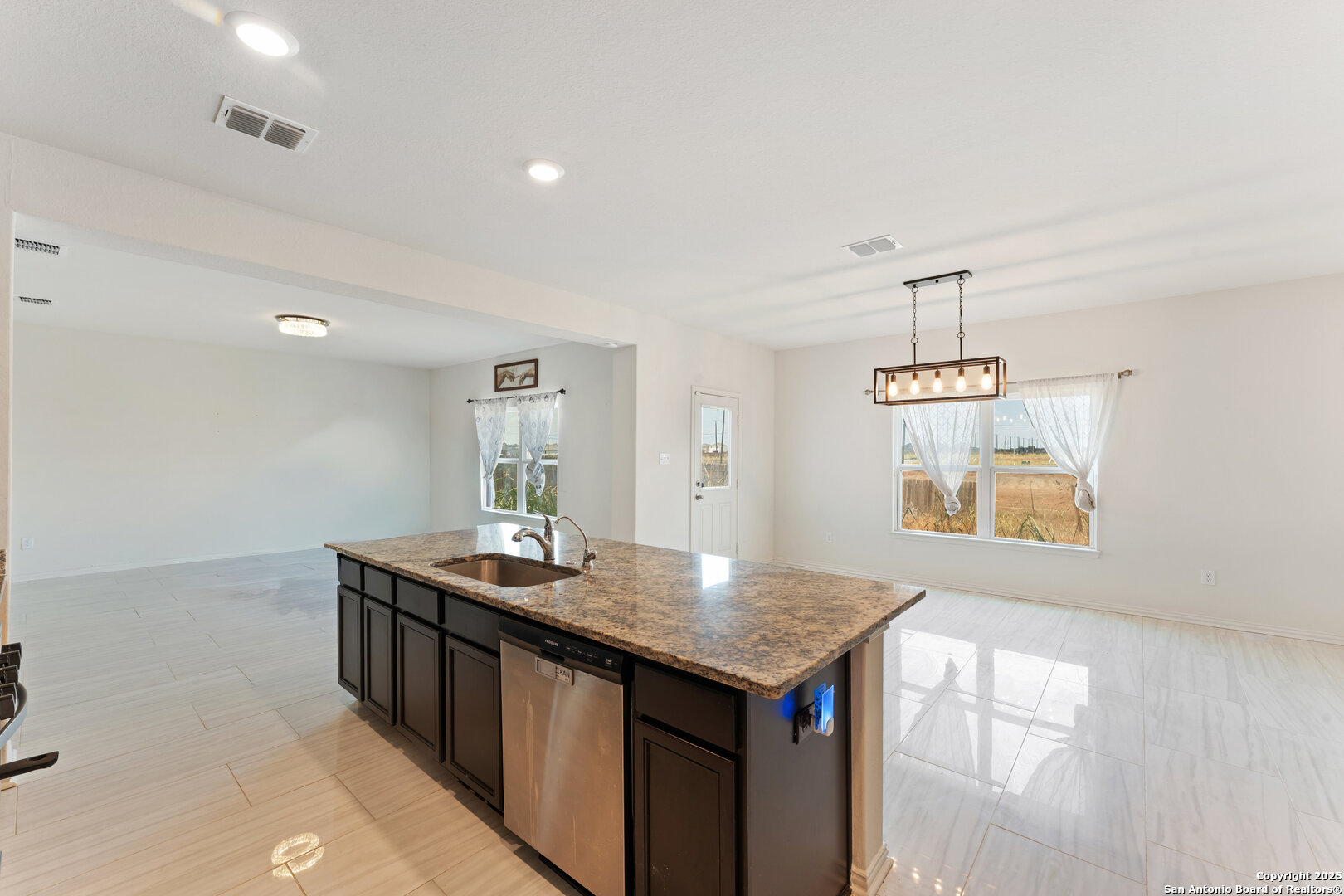 15231 Harbor Landing