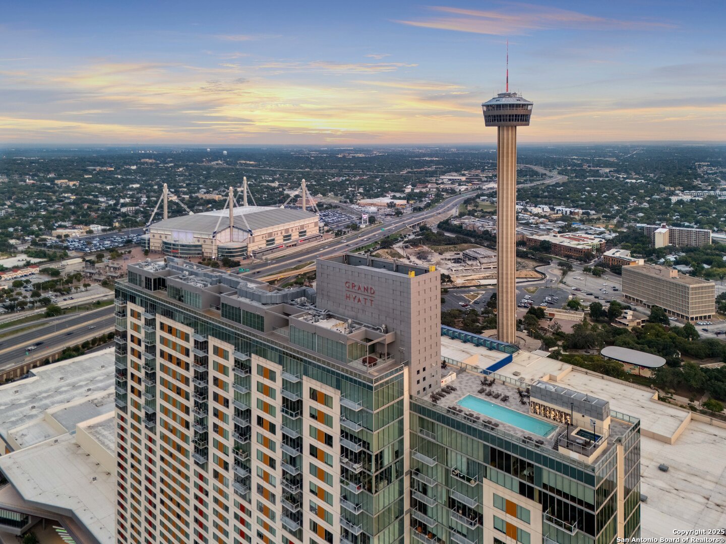 610 E Market UNIT 2715