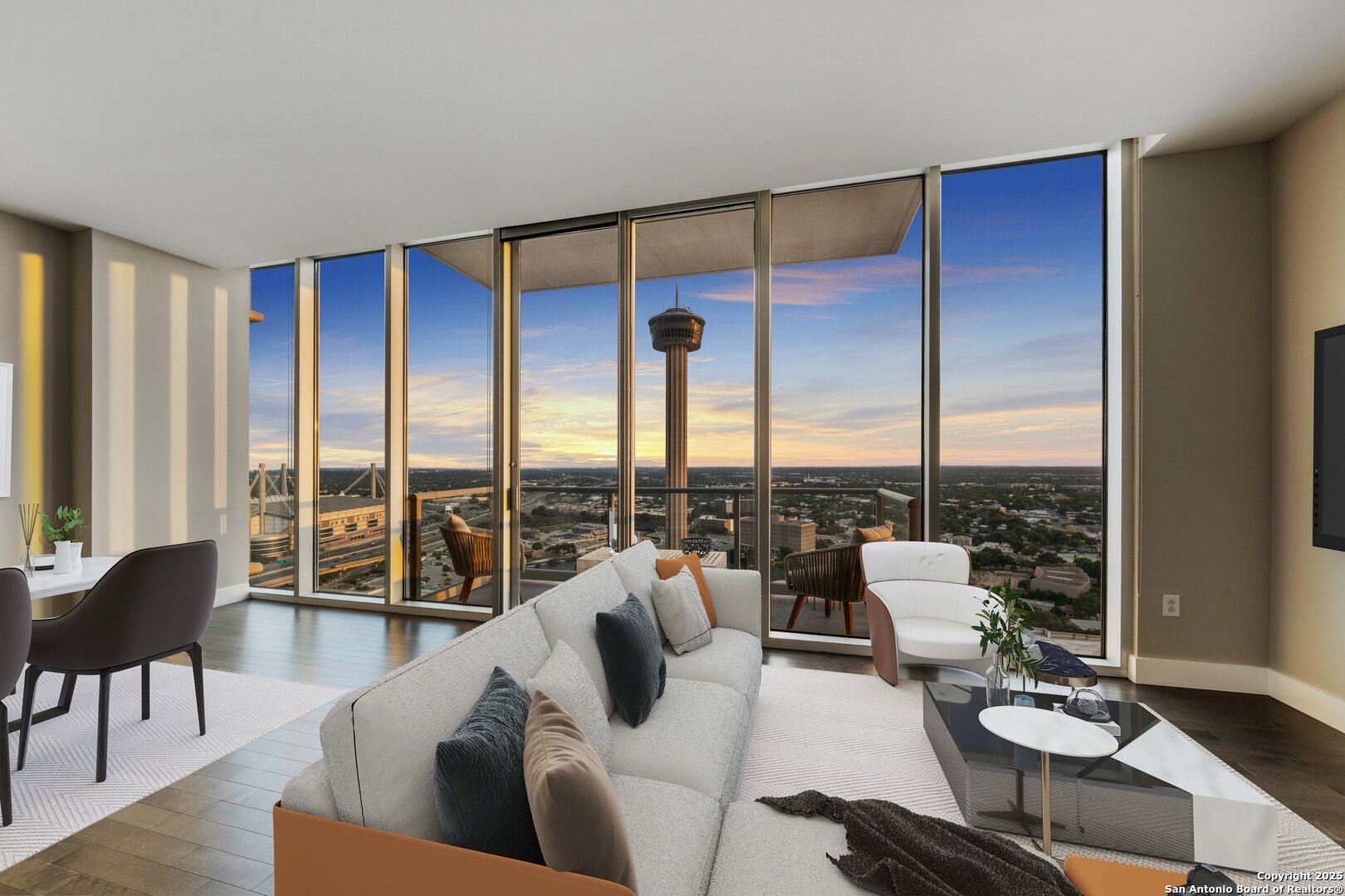 610 E Market UNIT 2715
