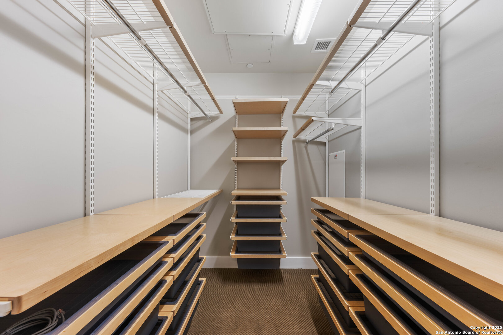 610 E Market UNIT 2715