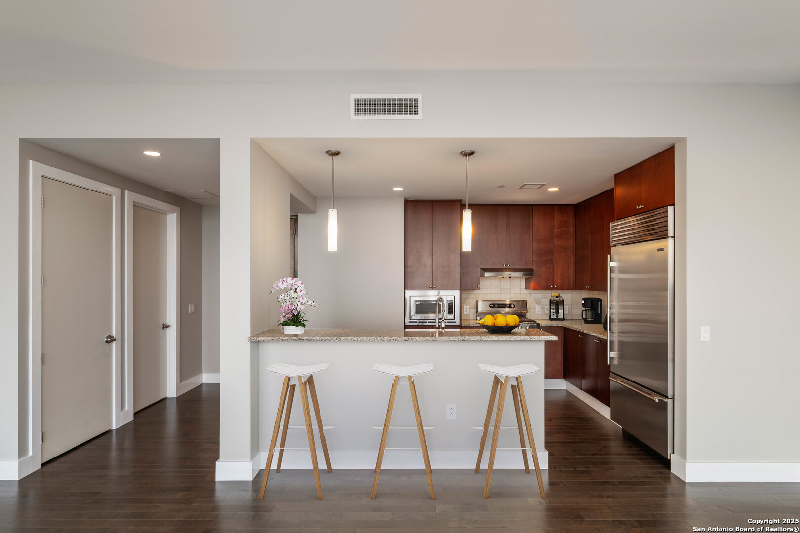 610 E Market UNIT 2715