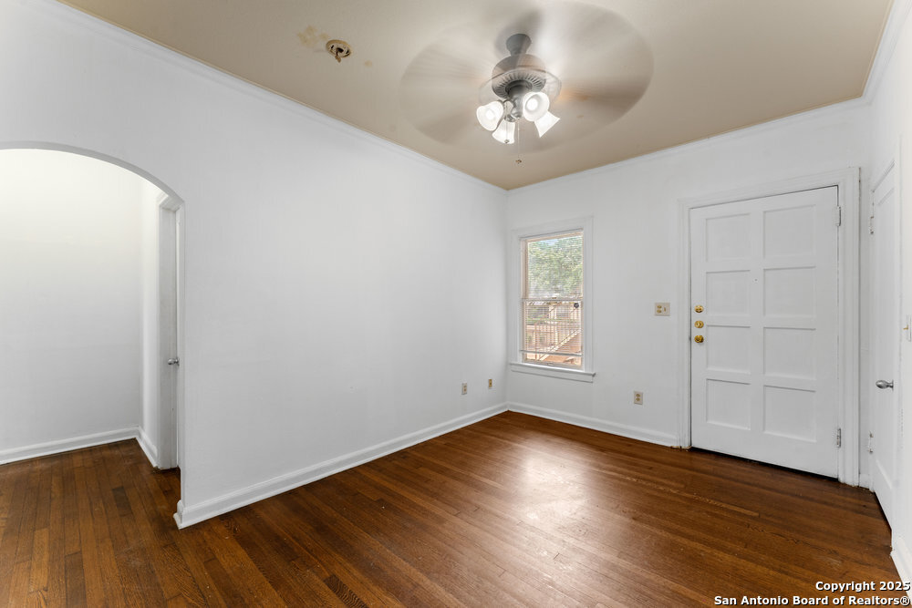 343 W Summit