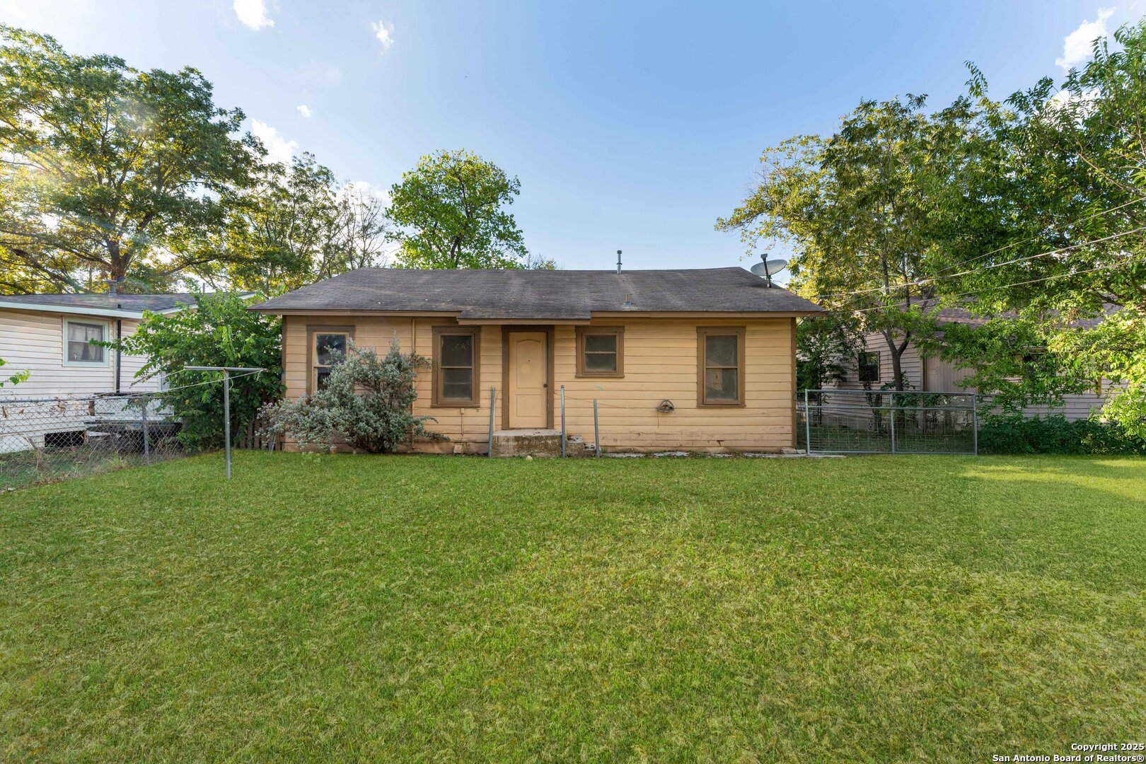 518 Wright Ave