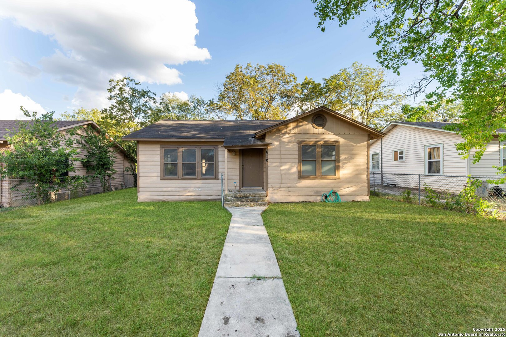 518 Wright Ave