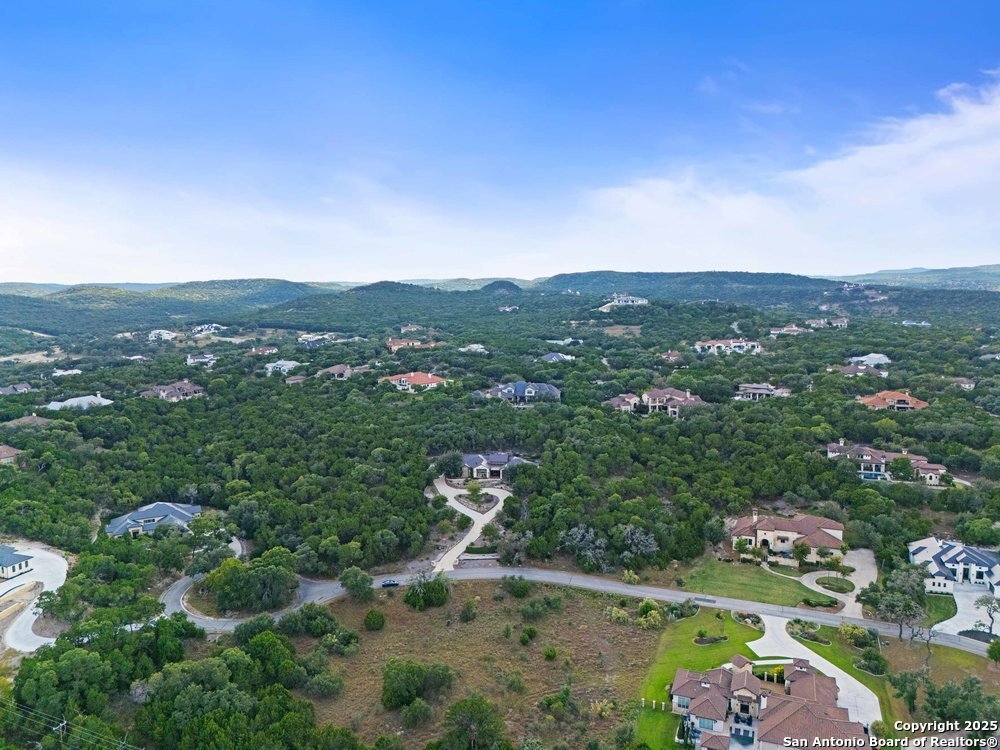 25007 Caliza Cove