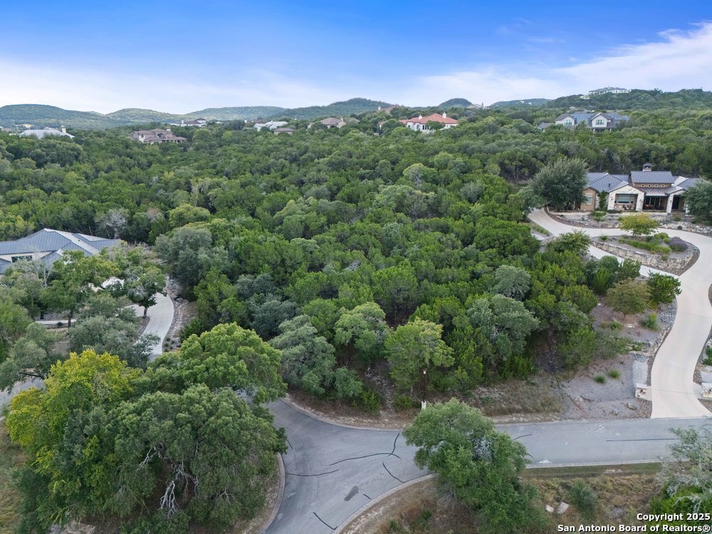 25007 Caliza Cove