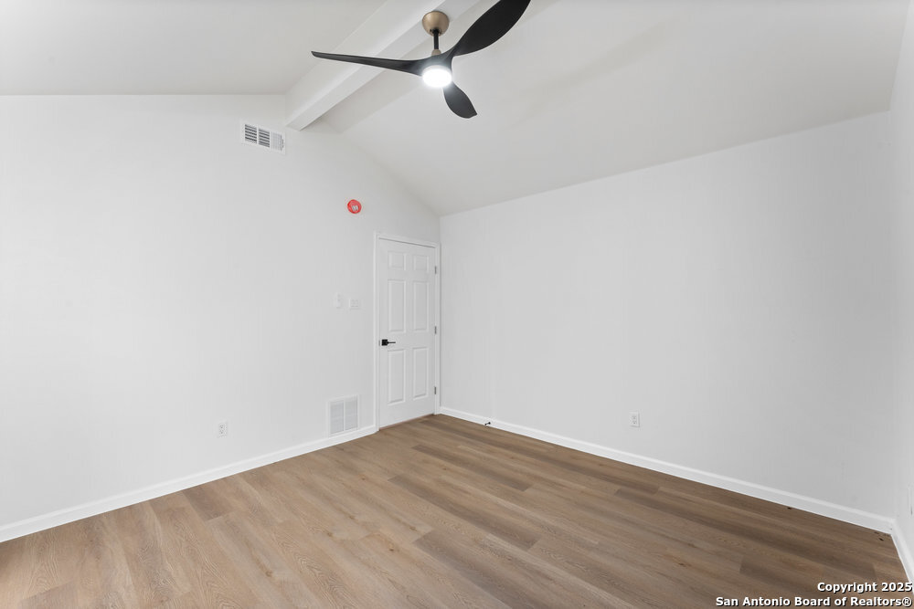 9511 Deerbrook
