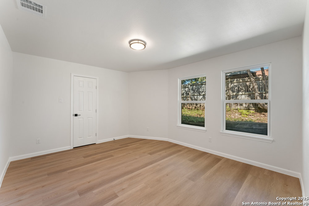 9511 Deerbrook
